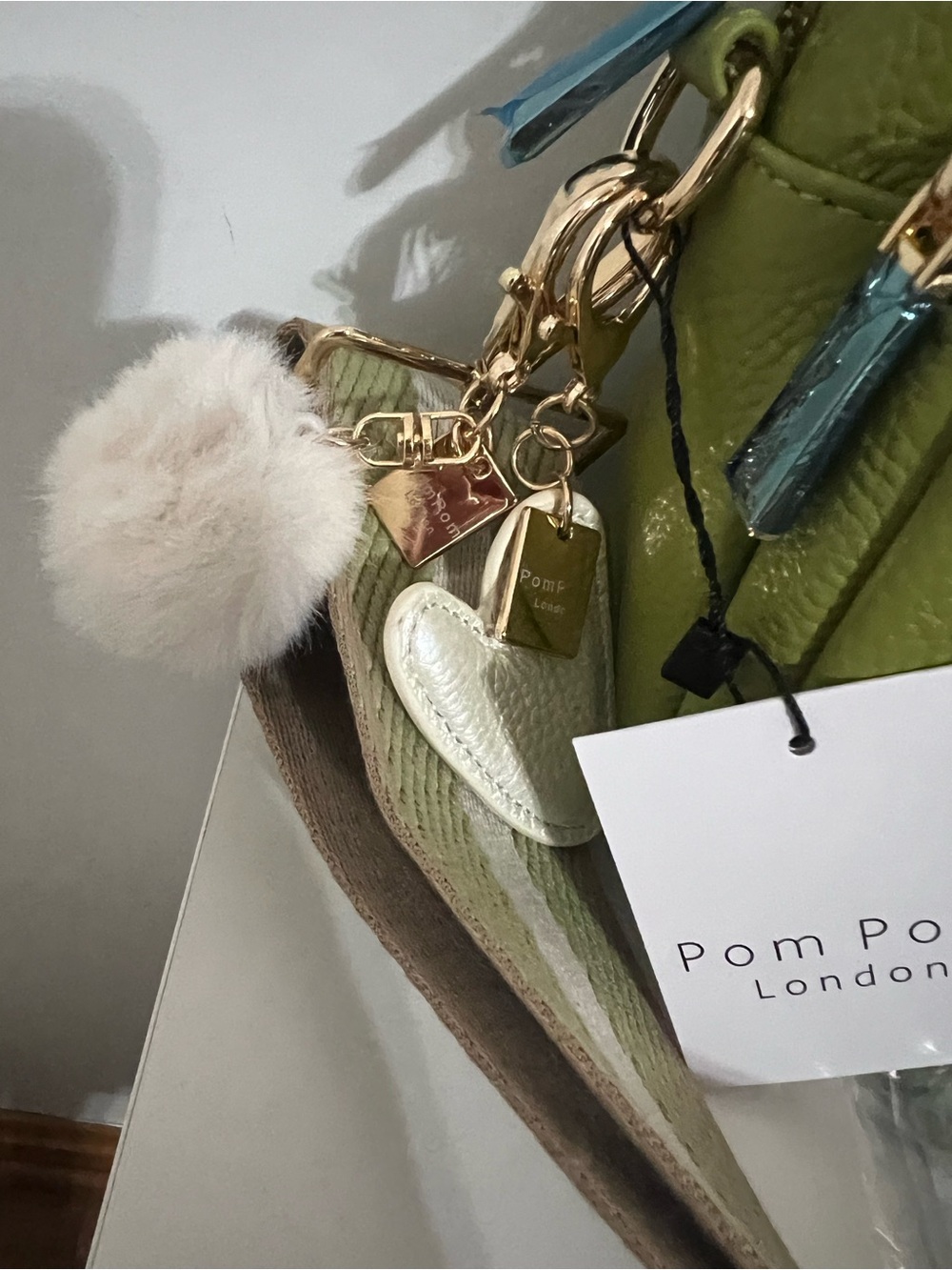 NWT Pom Pom London Green Crossbody Bag with 3 Straps 2 Purse Charms Card Holder - Picture 4 of 13